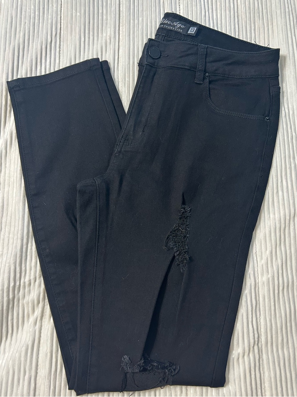 Distressed Slim Straight Black Women’s Jeans by Blue Age size 13